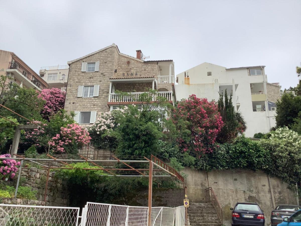 Apartments Sana スヴェティ・ステファン エクステリア 写真